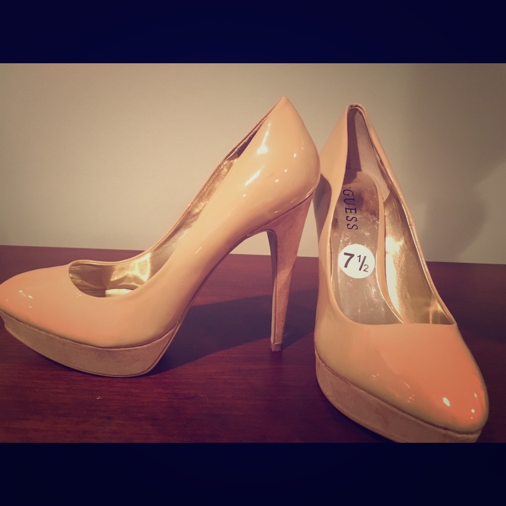 Guess Platform Pumps!